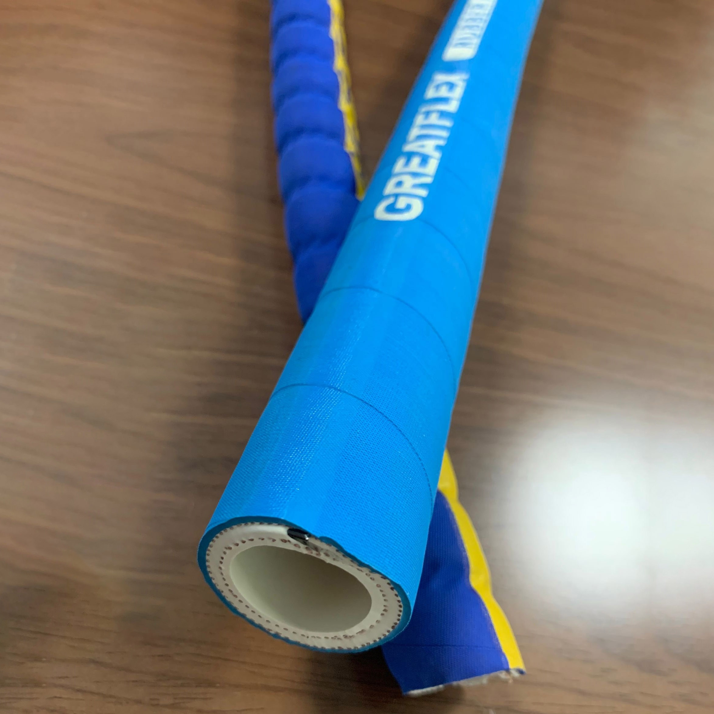 橡胶软管.jpg 橡胶软管.jpg